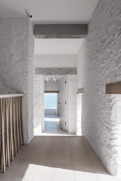 Coastal House by 6a Architects