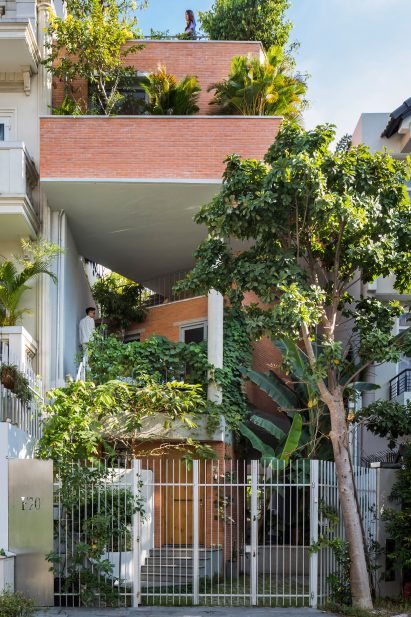 Ha House by VTN Architects