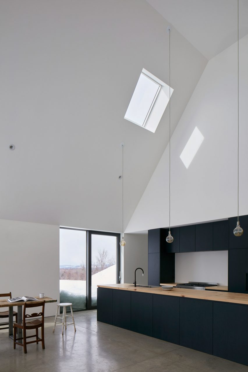 Hatley House Residence in Quebec, Canada by Pelletier De Fontenay