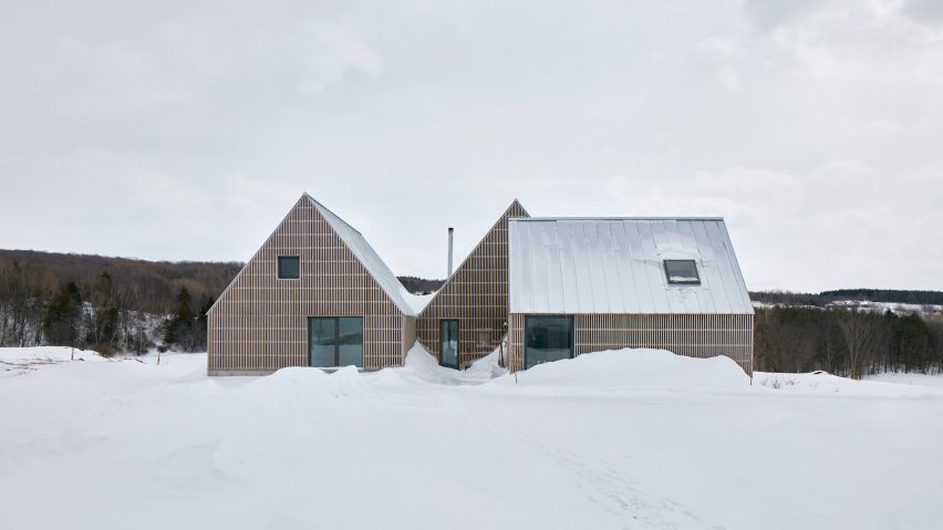 Hatley House Residence in Quebec, Canada by Pelletier De Fontenay