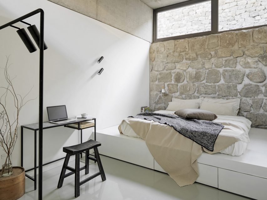 House on the Great Wall by MDDM Studio