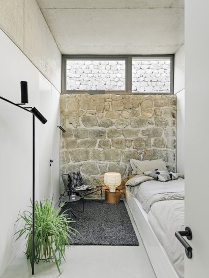 House on the Great Wall by MDDM Studio