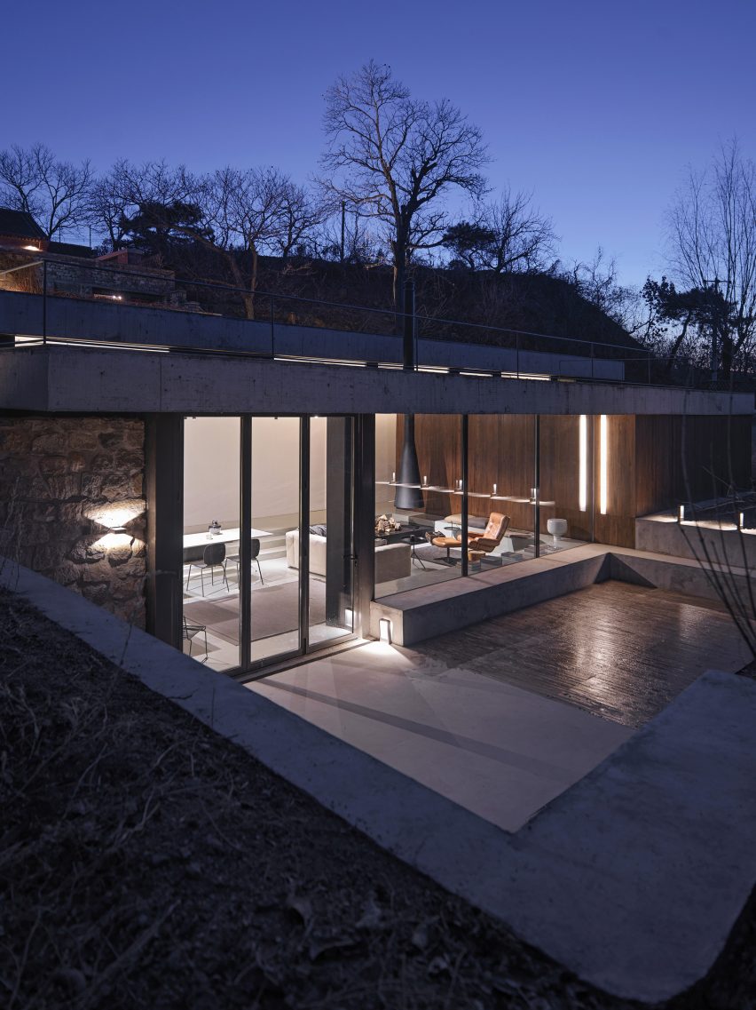 House on the Great Wall by MDDM Studio