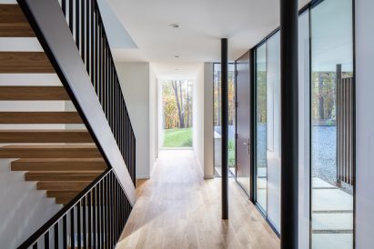 Merkel Cooper lakehouse residence by In Situ Studio
