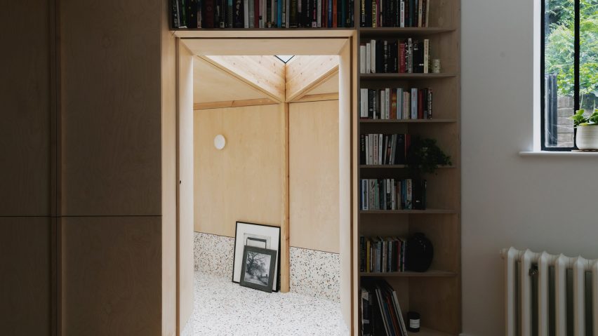 Montague Court extension by IF_DO