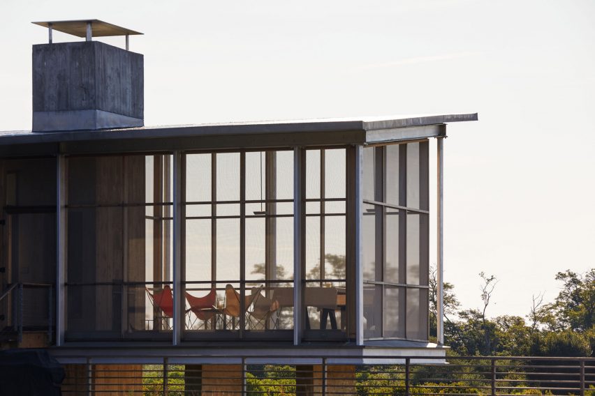 Long Island wetland residence by Ryall Sheridan Architects