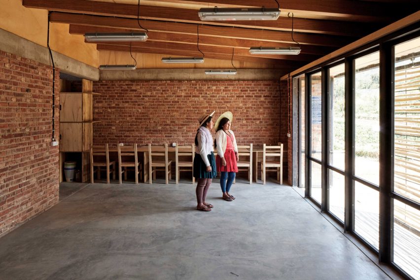 Dormitory in Bolivia by Ralf Pasel and CODE students