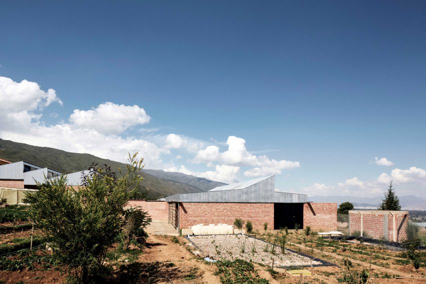 Dormitory in Bolivia by Ralf Pasel and CODE students