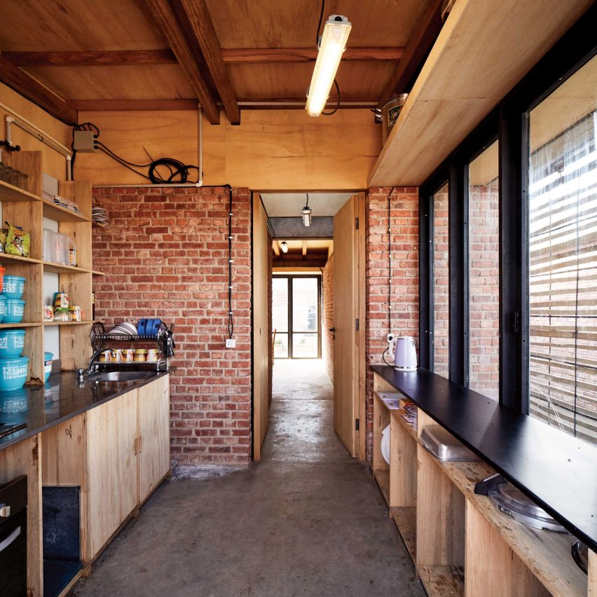 Dormitory in Bolivia by Ralf Pasel and CODE students