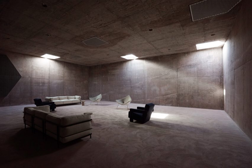 Musuem for the UNESCO heritage Pearling Path in Bahrain by Valerio Olgiati