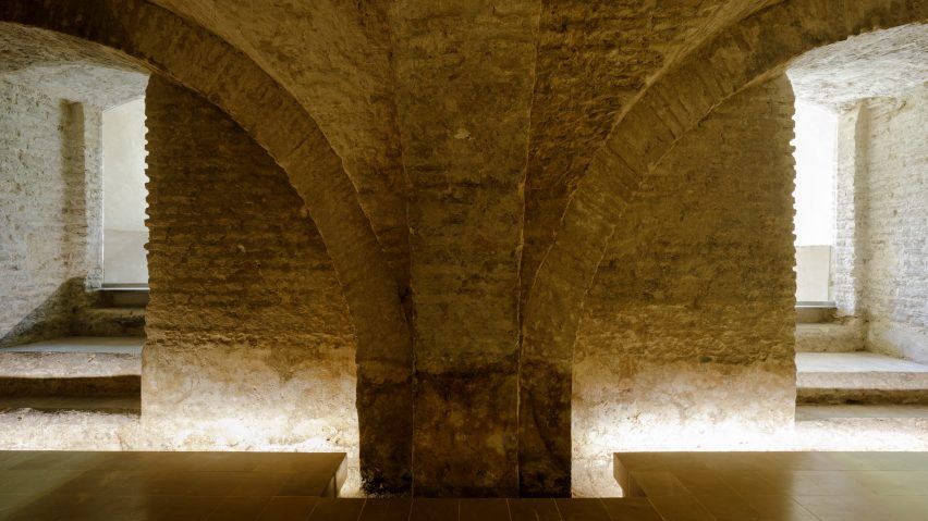 Real Alcazar by Reina and Asociados