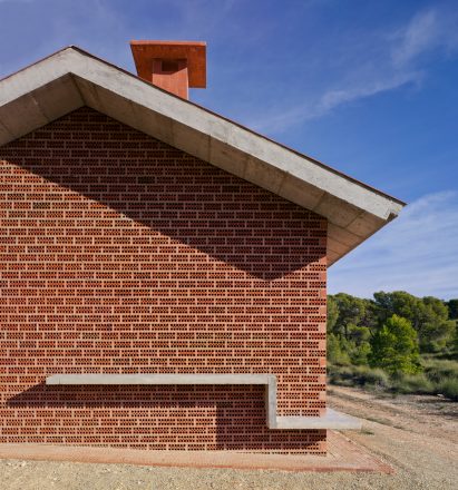 Refuge for Excursionists by Martin Lejarraga Architecture Office