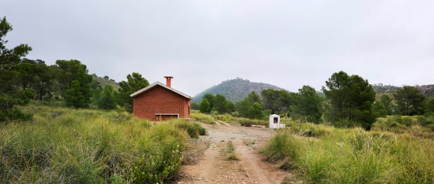 Refuge for Excursionists by Martin Lejarraga Architecture Office