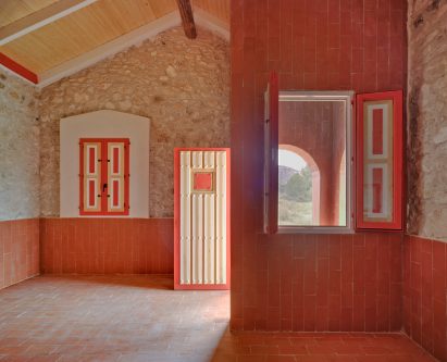 Refuge for Excursionists by Martin Lejarraga Architecture Office
