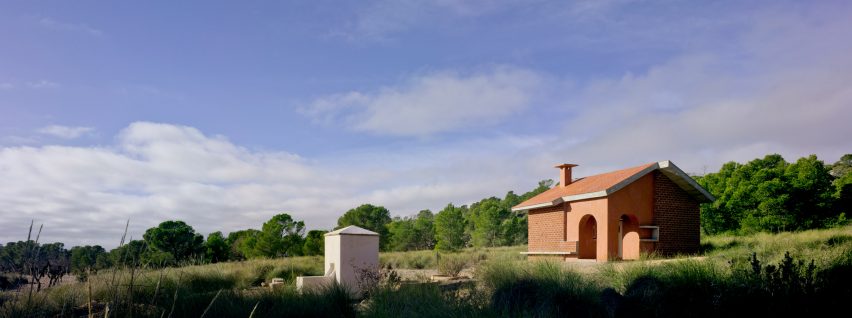 Refuge for Excursionists by Martin Lejarraga Architecture Office