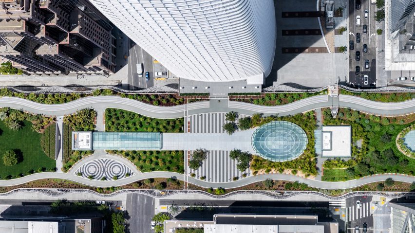 Pelli Clarke Pelli's Salesforce Tower was named "Best Tall Building Worldwide"