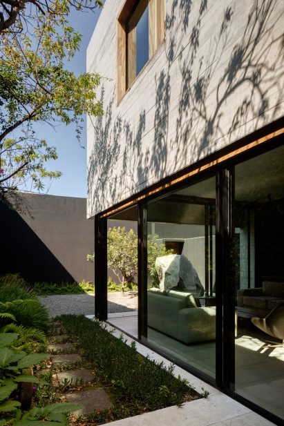 Sierra Fria Residence Mexico City by PPAA