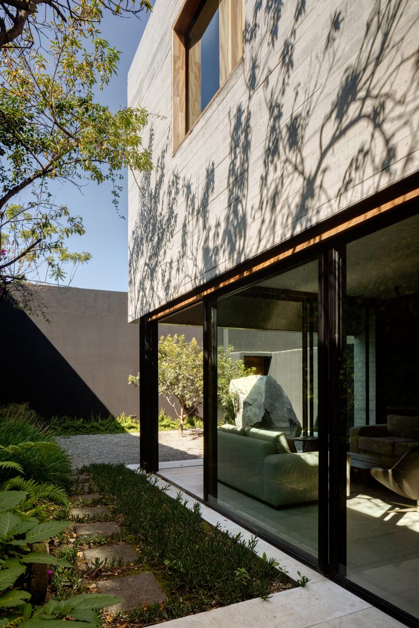 Sierra Fria Residence Mexico City by PPAA