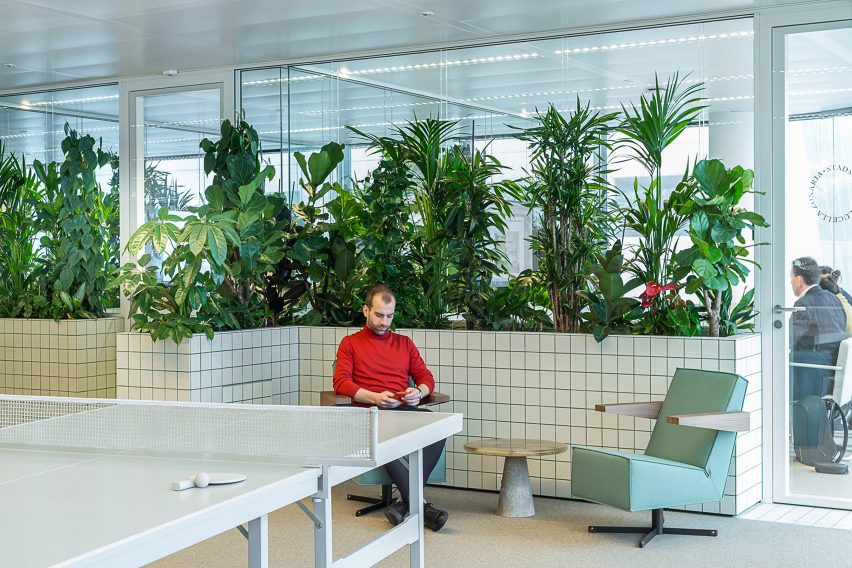 Synchroon office interiors designed by Space Encounters