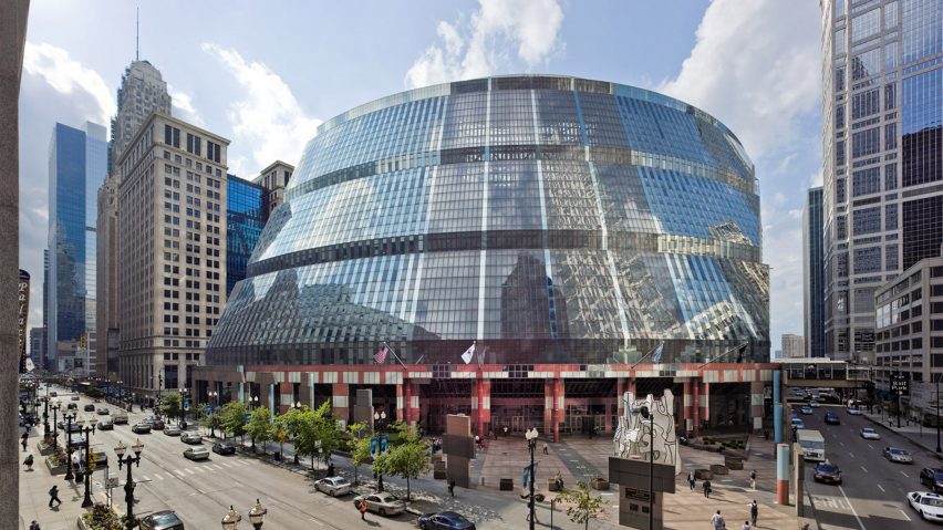 Thompson Center by Helmut Jahn