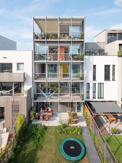 Three-Generation House by BETA