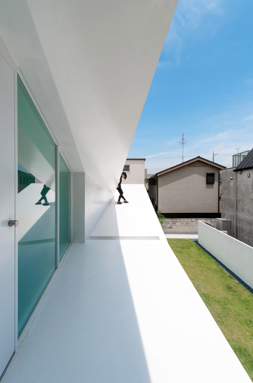 Topological Folding House by Takashi Yamaguchi & associates