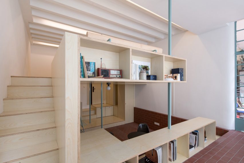 U-shape Room by Atelier Tao+C