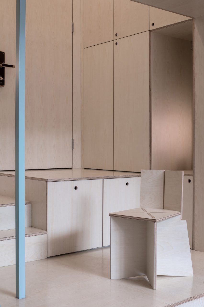 U-shape Room by Atelier Tao+C