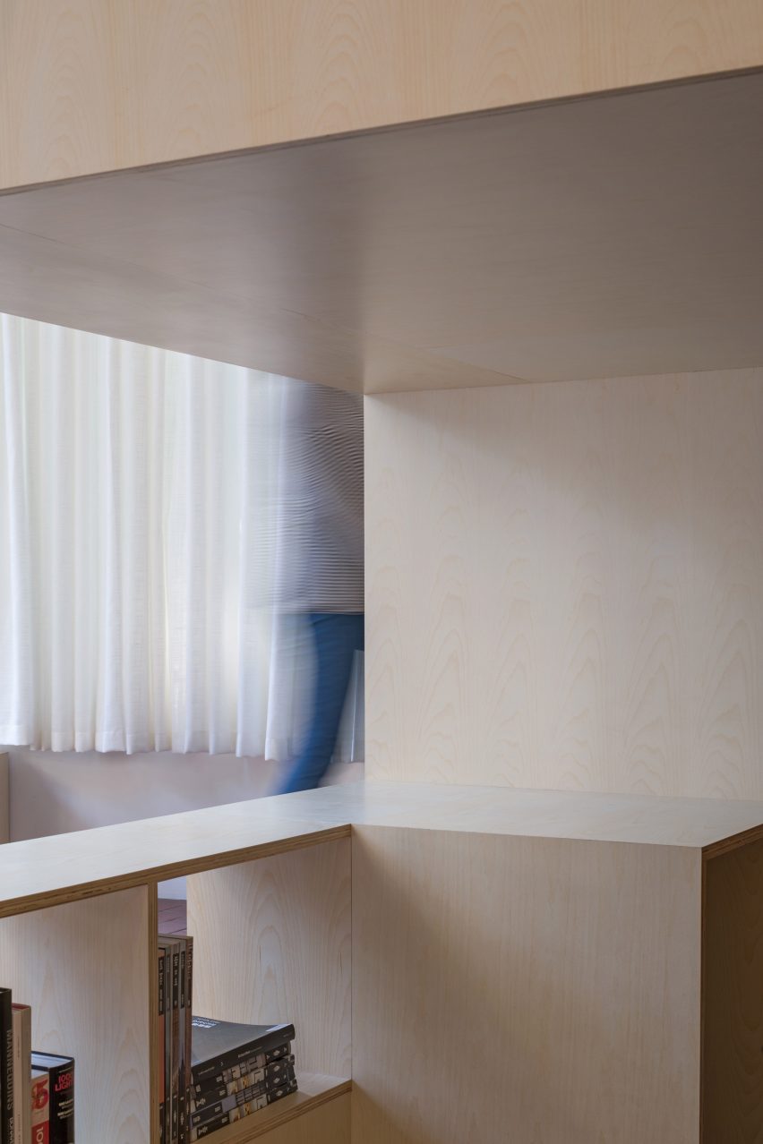 U-shape Room by Atelier Tao+C