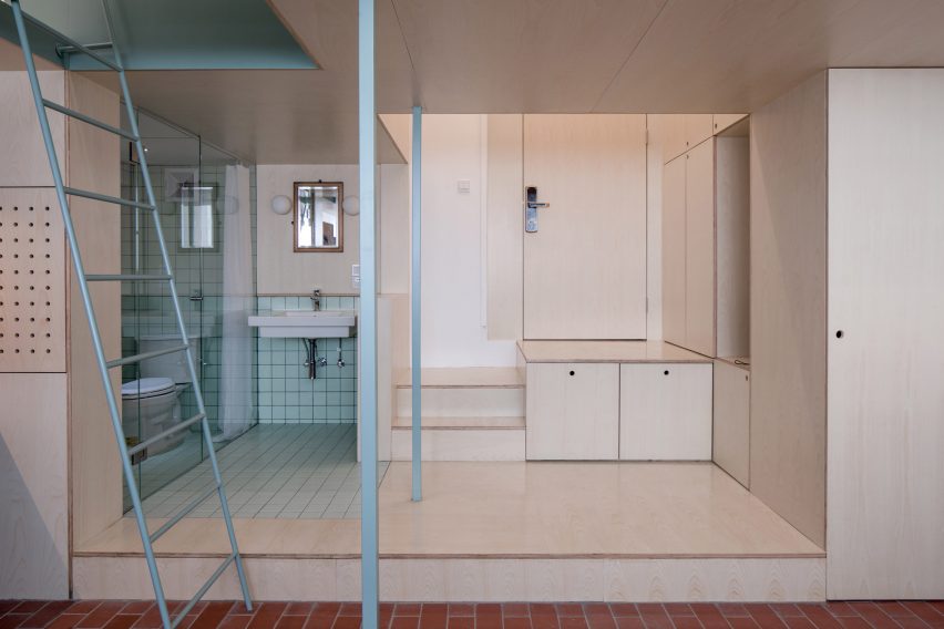 U-shape Room by Atelier Tao+C