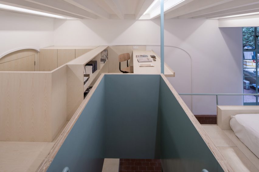 U-shape Room by Atelier Tao+C