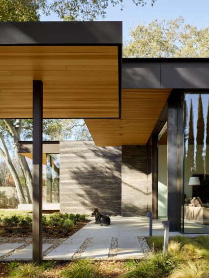 Waverley Residence by EYRC