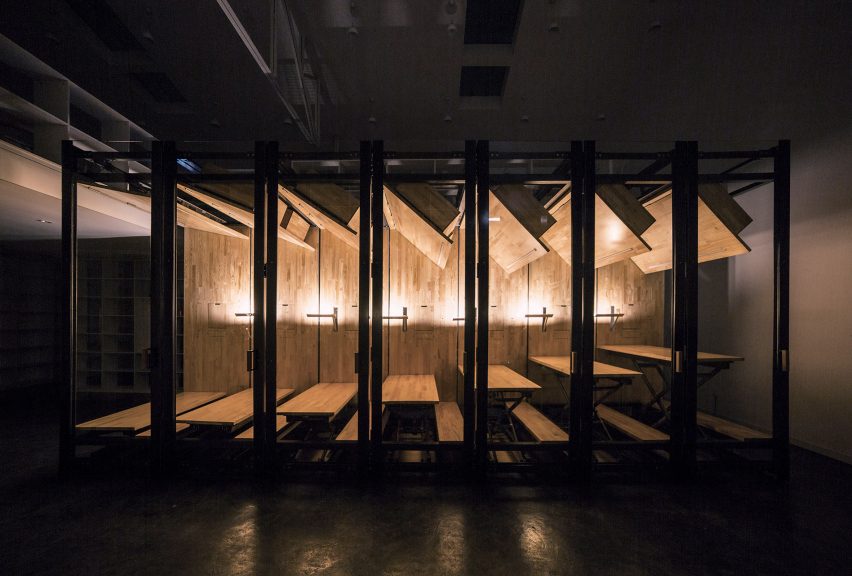 9.639 Inserted Variable Micro Office by LUO Studio