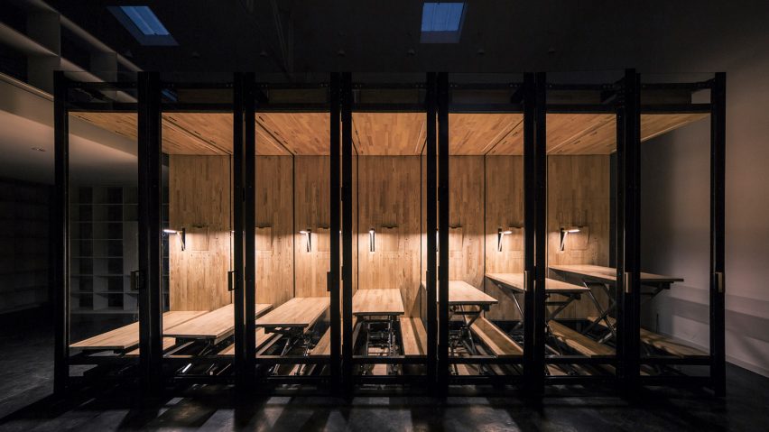 9.639 Inserted Variable Micro Office by LUO Studio