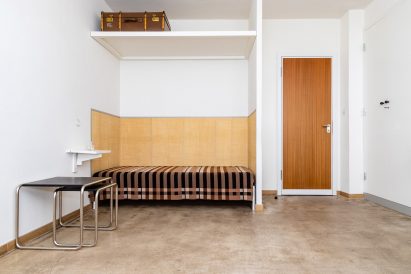 Wallace Sewell Bauhaus blanket Gunta Stölzl