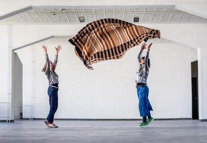 Wallace Sewell Bauhaus blanket Gunta Stölzl