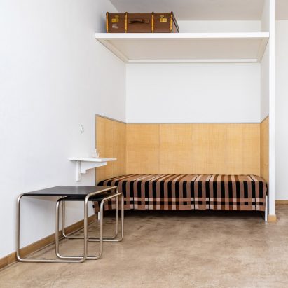 Wallace Sewell Bauhaus blanket Gunta Stölzl