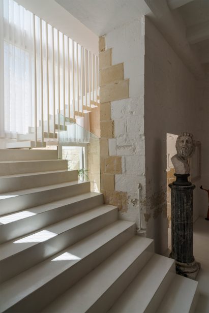 The Coach House by AP Valletta