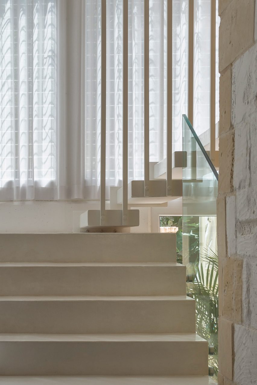 The Coach House by AP Valletta