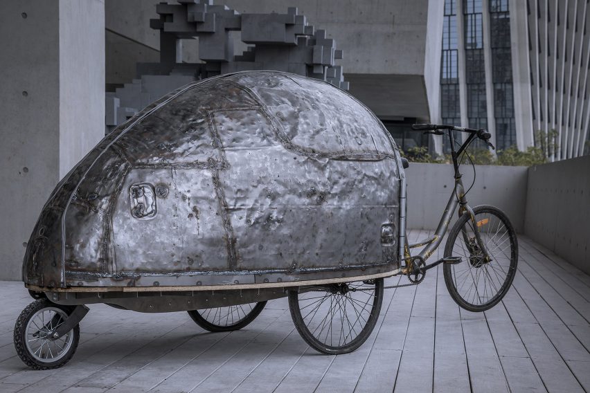 LUO Studio designs a children's microlibrary from recycled abandoned bicycles
