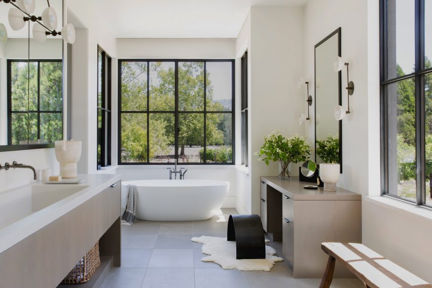Calistoga Residence by Germia Design and Wade Design Architects