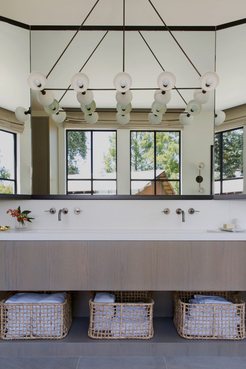 Calistoga Residence by Germia Design and Wade Design Architects