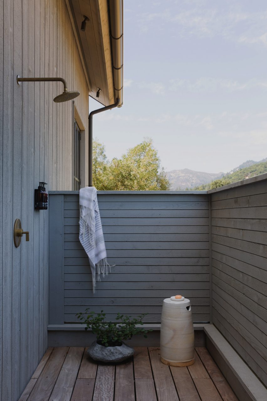 Calistoga Residence by Germia Design and Wade Design Architects