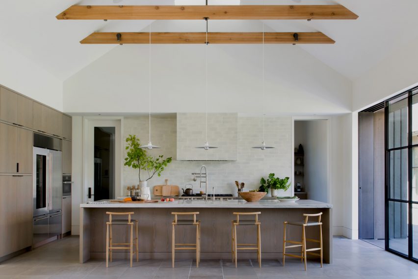 Calistoga Residence by Germia Design and Wade Design Architects