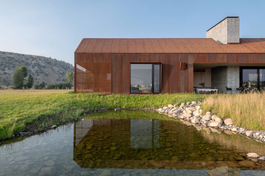 Dogtrot Residence in Jackson Hole, Wyoming by Carney Logan Burke