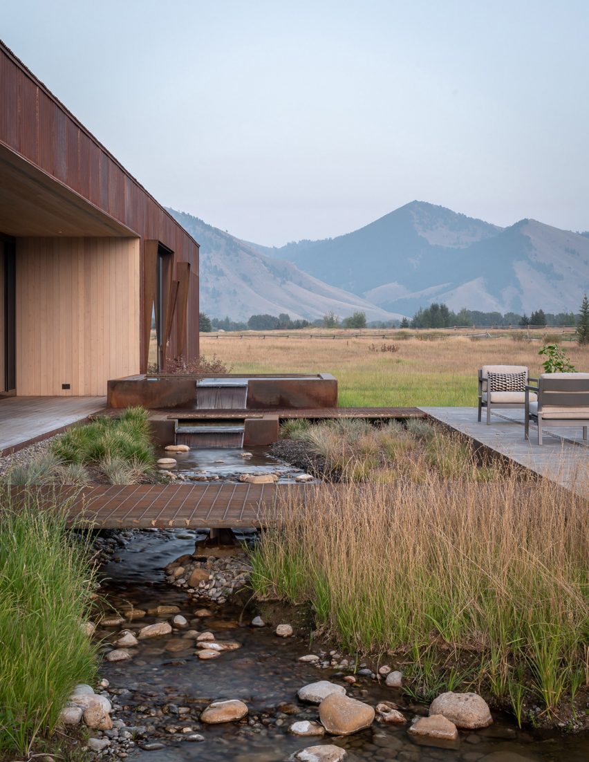 Dogtrot Residence in Jackson Hole, Wyoming by Carney Logan Burke
