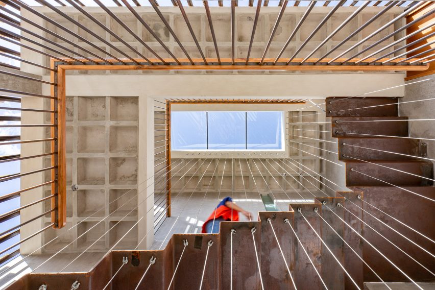 Edificio Criba in Ambato, Ecuador by Rama Estudio