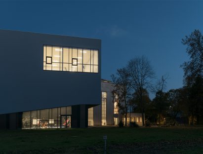 ESAC Circus School by Daniel Delgoffe
