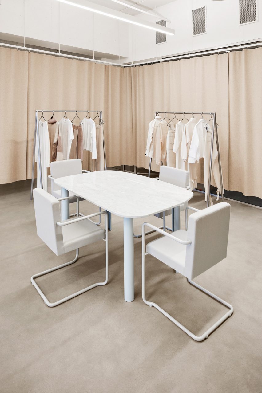 Holzweiler showroom by Snøhetta