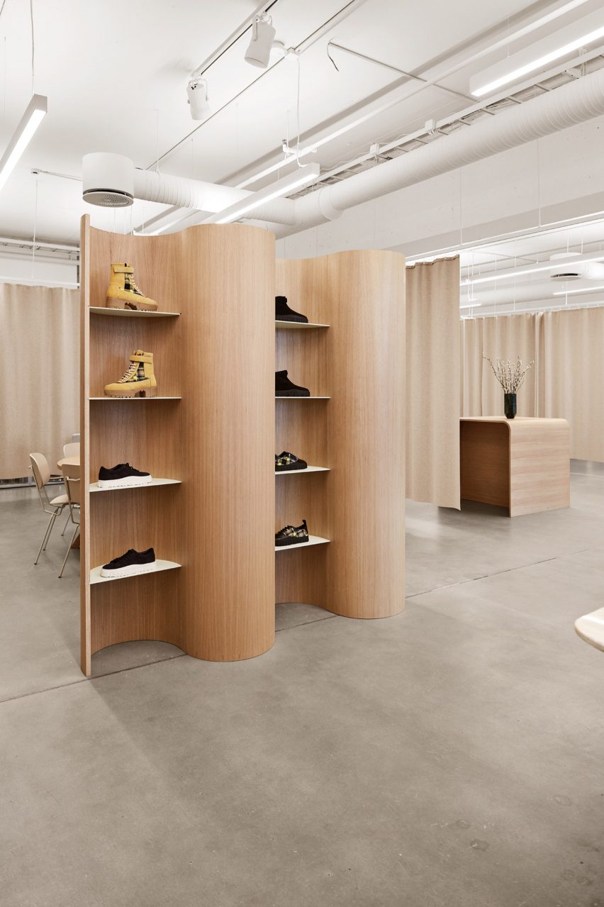 Holzweiler showroom by Snøhetta